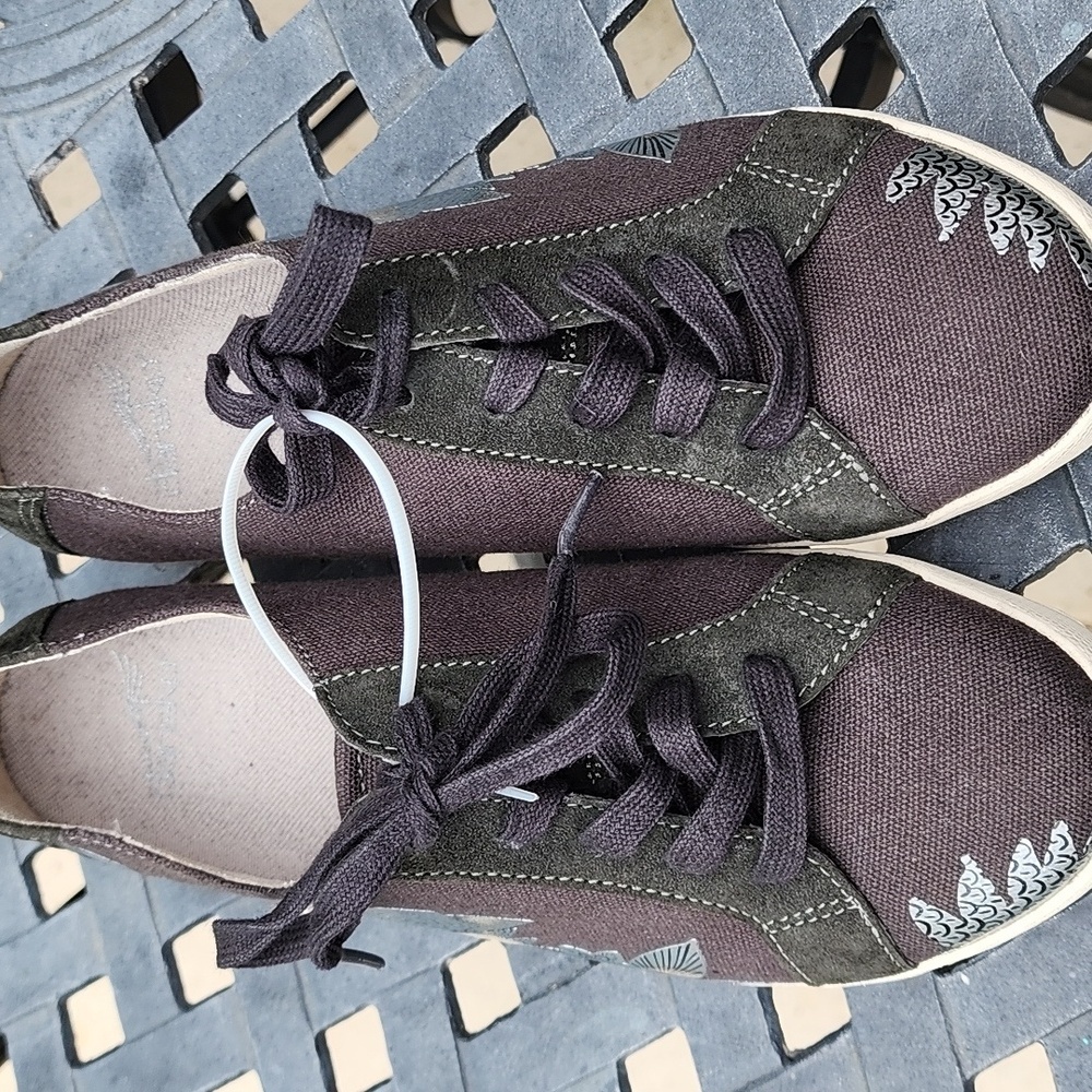 Dansko Olisa black canvas sneaker with silver foil flower floral design size 37